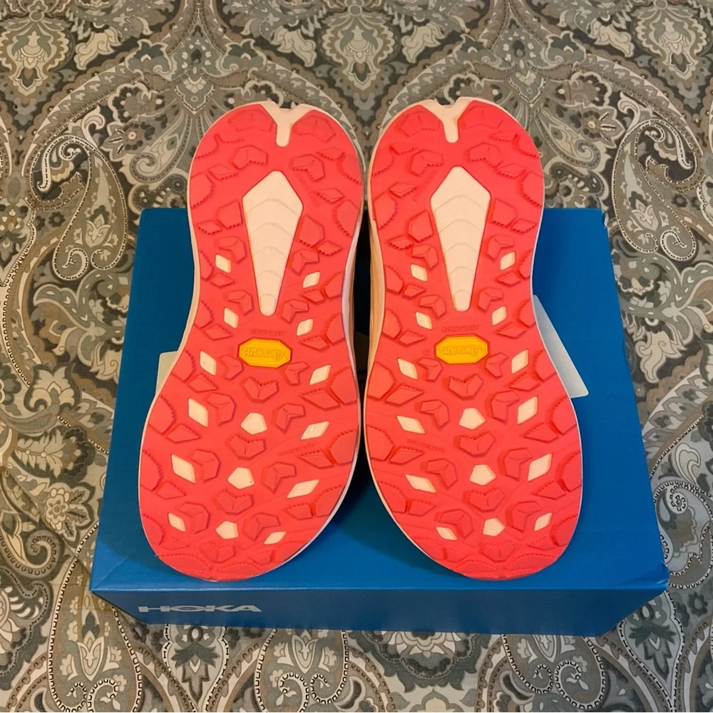 NWT HOKA One One Infinity Hike TC Vibram Trail Sandals Women’s Sz 6 B